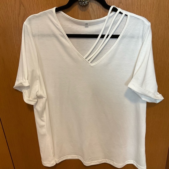 Plus size 3X White Strappy V-Neck Top - Picture 4 of 7